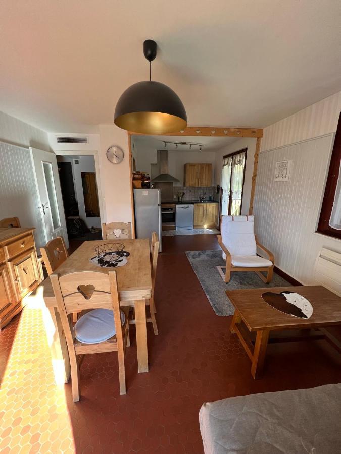 Bel Appartement Proche Du Centre De Шатель Экстерьер фото